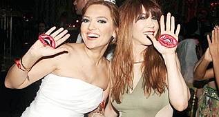 Hakaretler havada uçuşmuş: Birbirleriyle kavgalı olan ünlüler