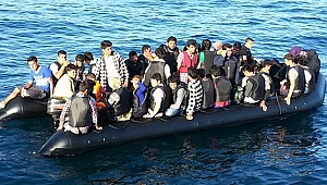 ÇEŞME'DEN YUNAN ADALARINA GİTMEYE ÇALIŞAN 54 KİŞİ YAKALANDI