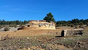 KASTAMONU'DA 2 BİN 200 YILLIK MEZAR BULUNDU