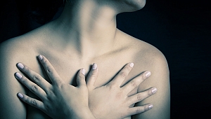 MEME KANSERİ HASTALARINDA RAHİM KANSERİ RİSKİ 