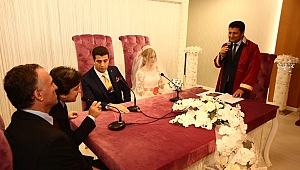 BELEDİYE ÇİFTLERİN MUTLULUKLARINA ORTAK OLDU