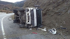 DİNAMİT YÜKLÜ KAMYON KAZA YAPTI