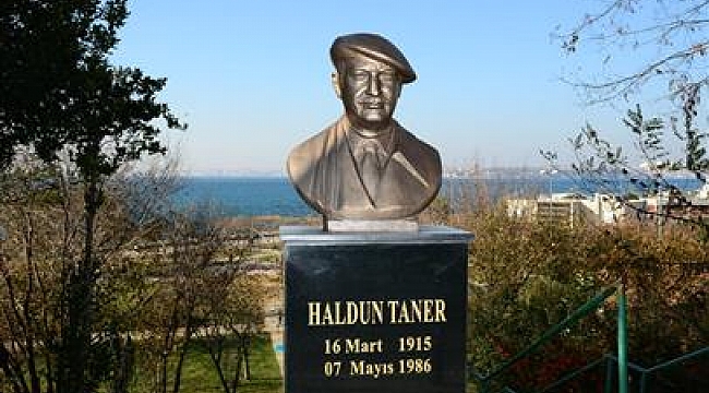 HALDUN TANER BÜSTÜ YENİDEN YAPILDI