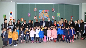 “ MUTLULUĞUN RESMİNİ YAPAN ÇOCUKLAR SERGİSİ”