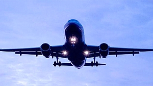 PAKİSTAN'DA UÇAK DÜŞTÜ