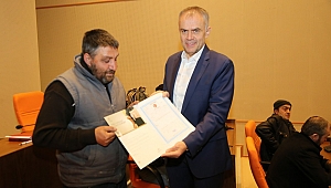 TAPULARINA KAVUŞUYORLAR