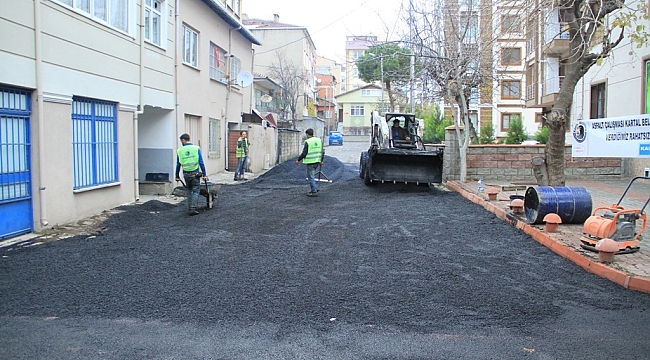 YOLLAR YENİLENİYOR