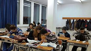 Ahmet Şimşek’te başarı odaklı projeler gerçekleştiriliyor.