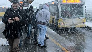 YOLLAR KAPANDI, VATANDAŞ EVDE MAHSUR, HAVA ve DENİZ ULAŞIMI DURDU!