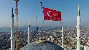 Çamlıca Camisinin alemi törenle yerleştirildi