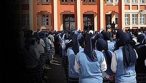 İmam hatip okulları... Kırık karneye milyonluk hediye