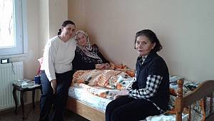 KARTAL BELEDİYESİ YAŞLILARA 'EVDE YALNIZ DEĞİLSİNİZ' DEDİ