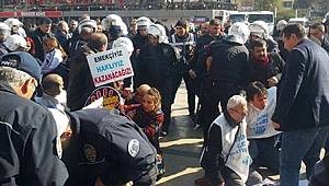 KESK eylemine polis saldırısı: 32 gözaltı 