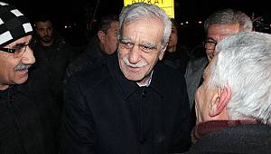 Mardin Eski Belediye Başkanı Ahmet Türk serbest bırakıldı