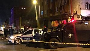 Ataşehir'de Polis Aracına Silahlı Saldırı