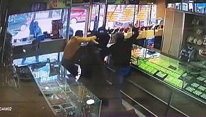 Ataşehir'deki Kanlı Soygun Girişimi Kamerada