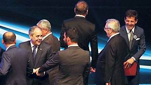 Aziz Yıldırım'ın esprisi kahkahaya boğdu