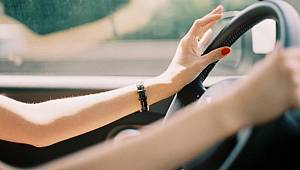 Kadın sürücüye saygısızlığa 72 'pijama' cezası!