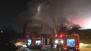 Tuzla'da Ambalaj Fabrikasında Yangın Çıktı