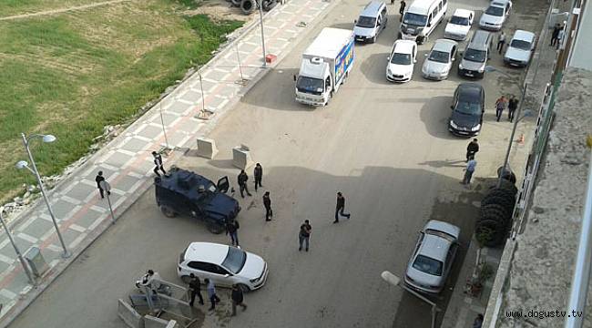 Son dakika: Emniyet Müdürlüğü'ne bombalı saldırı girişimi
