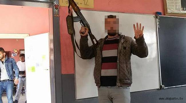 Validen 'silahlı fotoğraf' açıklaması