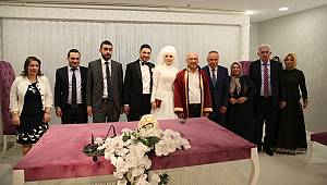 BAŞKAN ALTINOK ÖZ GENÇ ÇİFTLERİN NİKAHINI KIYDI
