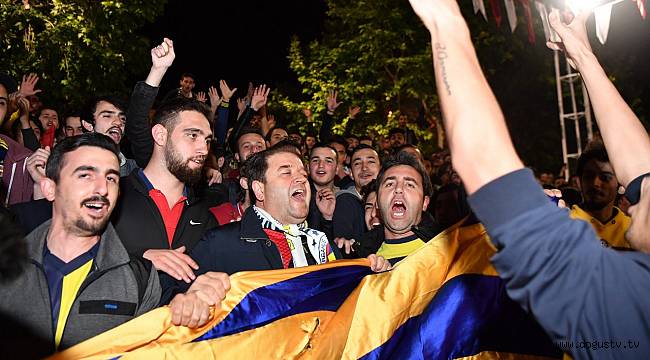 Başkan Kılıç taraftarları coşturdu
