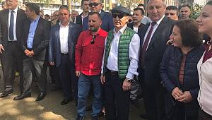  EŞEKLİ KÜTÜPHANECİ MUSTAFA GÜZELGÖZ’ÜN HEYKELİ KARTAL’DA AÇILDI