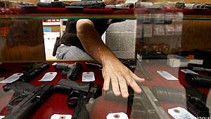 İngiliz Çocukları Arasında Silahlanma Hızla Yayılıyor