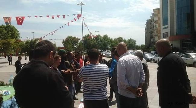 Kartal’da, açlık grevine destek eylemine polis müdahalesi