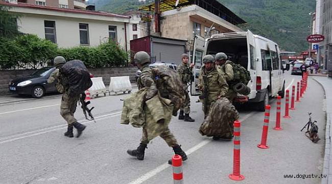 Maçka'da takviye timler bölgeye sevk ediliyor