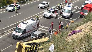 Son Dakika! Tur Otobüsü Devrildi: Ölü ve Yaralılar Var