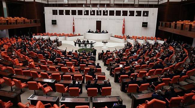 'Anayasa uyum paketi' TBMM Başkanlığı'na sunuldu
