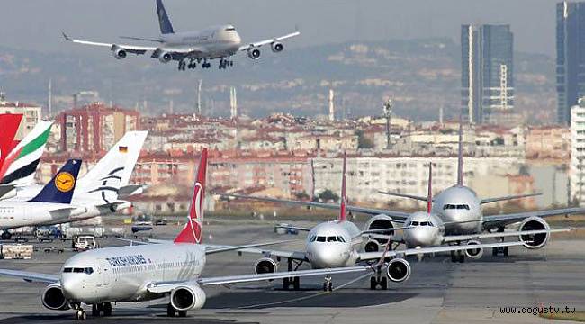 Atatürk Havalimanı'nda şaka gibi olay: Kule önümüzden araç geçti!