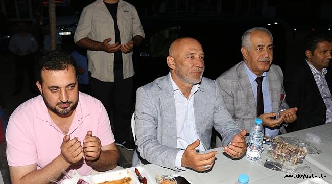 BAŞKAN ALTINOK ÖZ İFTARINI SOĞANLIK HALKIYLA YAPTI