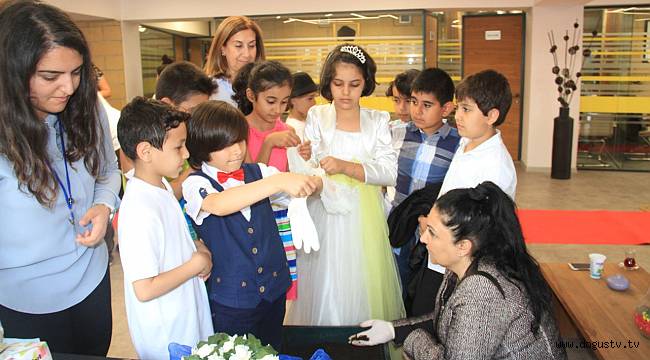 ÇOCUKLAR BİLİM ŞENLİĞİNDE KIRMIZI SOLUCANLA TANIŞTI