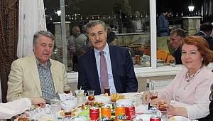 Erzurumlular iftarda buluştu.