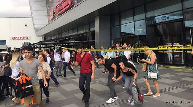 İstanbul'da bir AVM bomba ihbarı nedeniyle boşaltıldı
