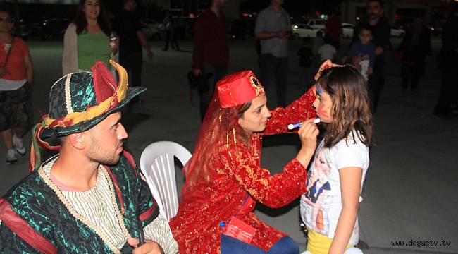 KARTAL BELEDİYESİ TÜRK SANAT MÜZİĞİ KOROSUNDAN MUHTEŞEM RAMAZAN KONSERİ