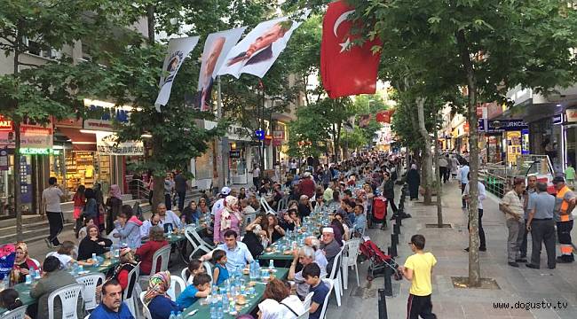 KARTALLILAR BİRLİK VE BERABERLİKLE İFTAR SOFRALARINDA BULUŞUYOR
