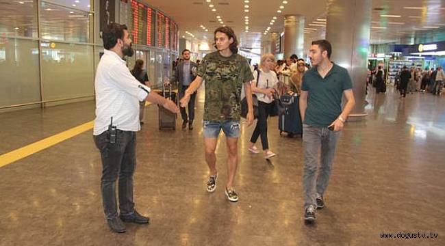 Milli futbolcu gözaltına alındı!