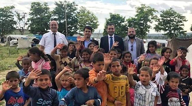 Oyuncaklarını Kardeşleri ile Paylaştılar