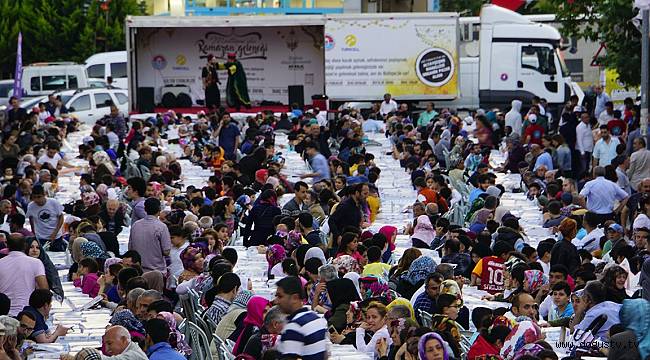 Sevgi sofraları Amasyalıları ağırladı