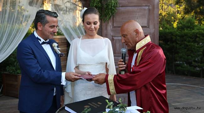 ALTINOK ÖZ YANGÖZ VE GÜRSEL ÇİFTİNİN MUTLULUKLARINA ORTAK OLDU