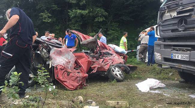 Artvin'de feci kaza: 3 ölü 3 yaralı