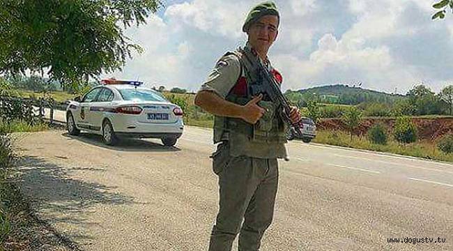 Asker 3 arkadaşını şehit etti