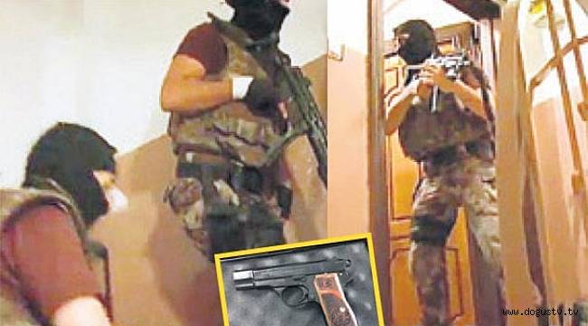 ' Kalabalığın Üzerine Araç Sürün '