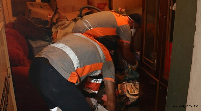 KARTAL'DA BULUNAN ÇÖP EV TAHLİYE EDİLDİ