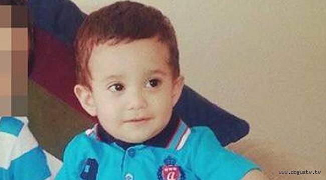 Minik Eren demir kapı kurbanı oldu