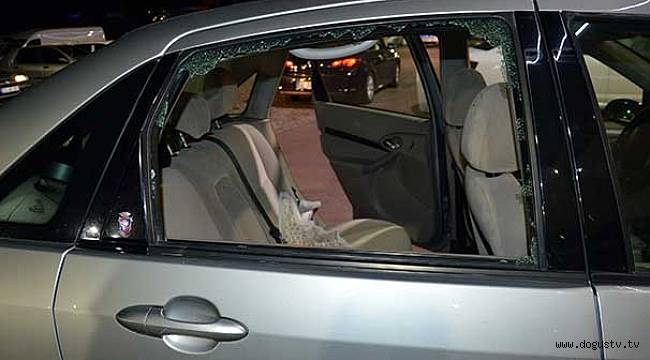 Mola yerinde camı kırıp otomobilden 20 bin liralık ziynet eşyası çaldılar